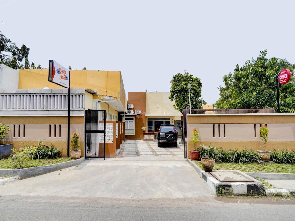 Oyo 90140 Nginep Yuuk Guest House Cirebon Exterior foto